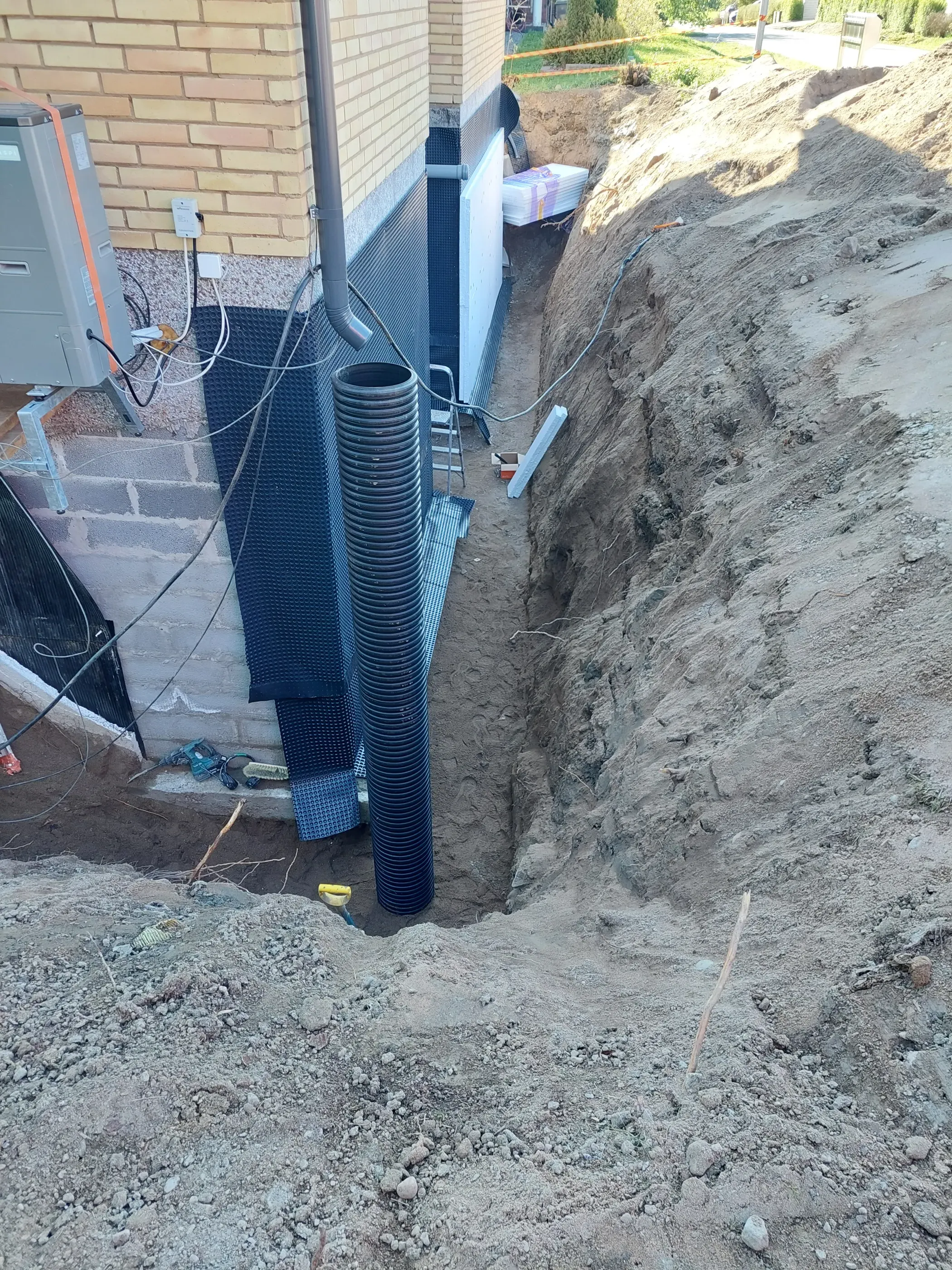 Salaojitus kuva TJ Maanrakennus